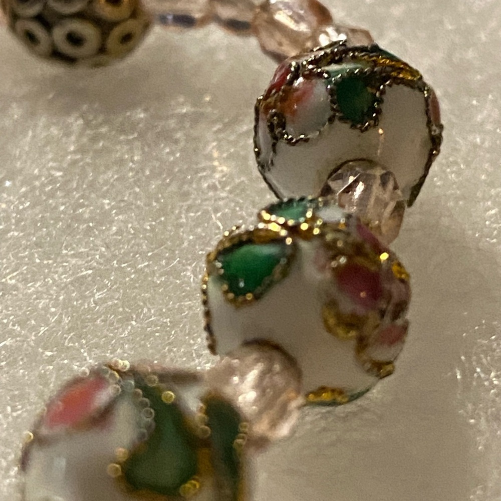 Beautiful Floral Beaded Cloisonné Bracelet with Pink and Green Accents - Picture 3 of 10